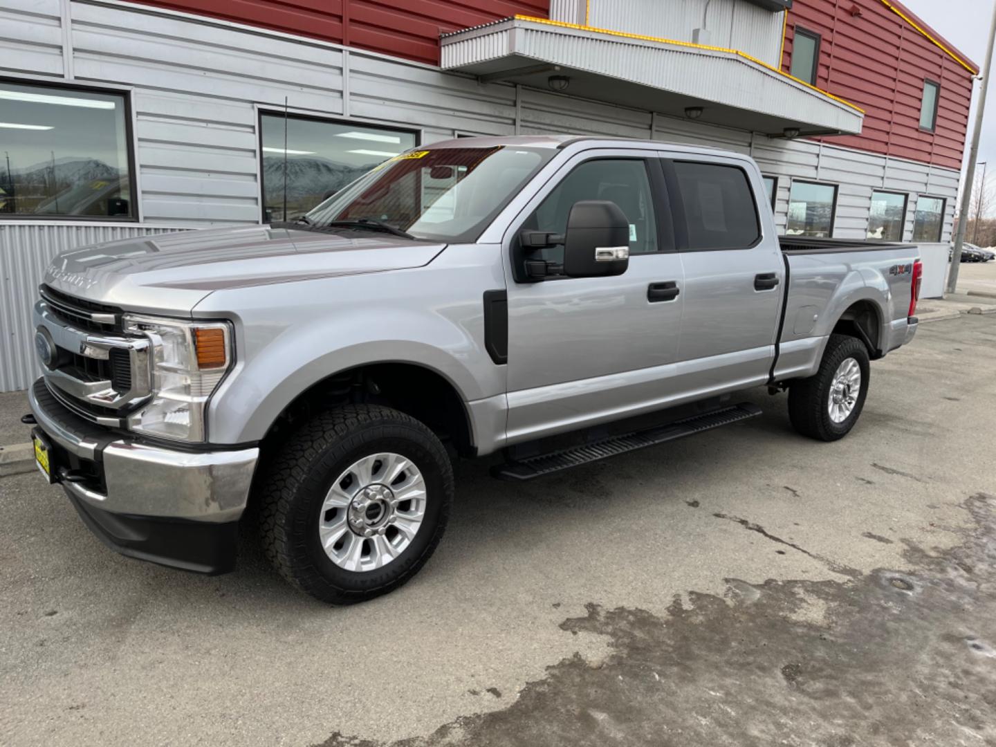 2022 Silver Ford F-250 SD XLT Crew Cab 4WD (1FT7W2BT6NE) with an 6.7L V8 OHV 16V DIESEL engine, 6A transmission, located at 1960 Industrial Drive, Wasilla, 99654, (907) 274-2277, 61.573475, -149.400146 - Photo#1